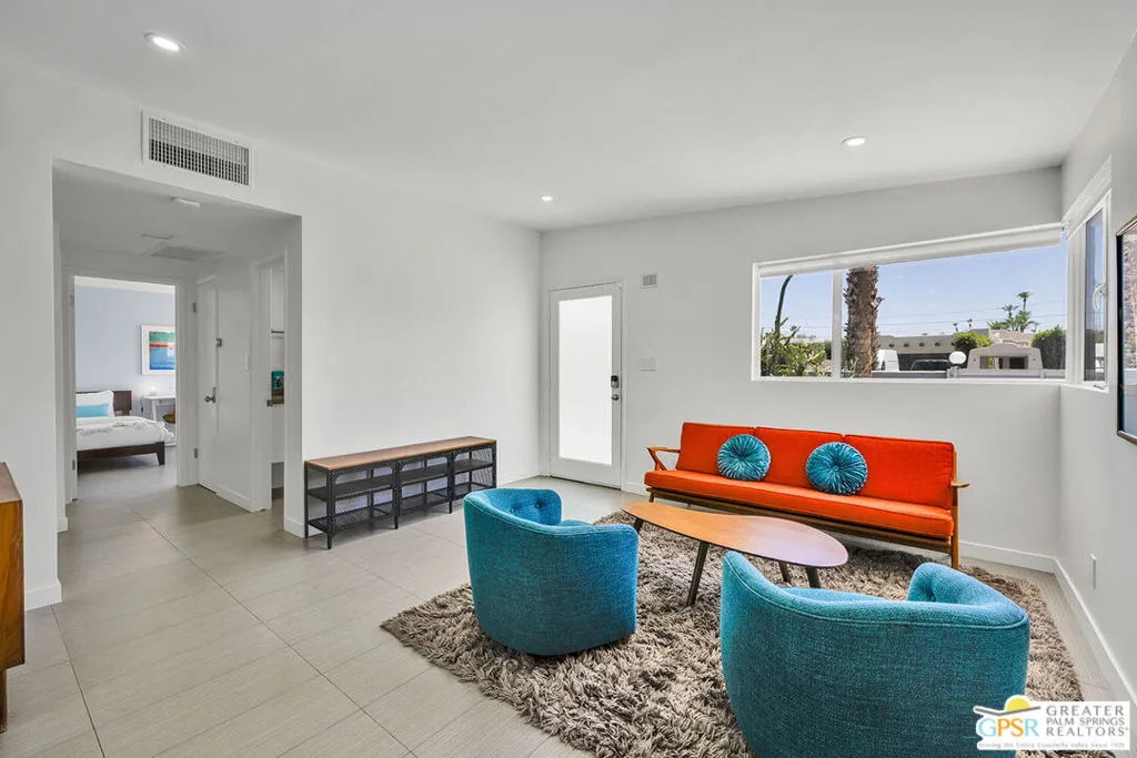 587 N Calle Marcus, Palm Springs, California 92262 home-pic-6